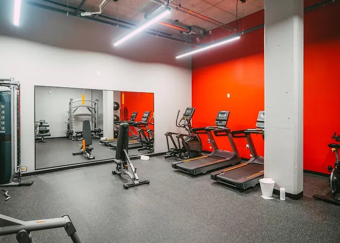 New Luxury 2Br Penthouse Apt In Central Halifax