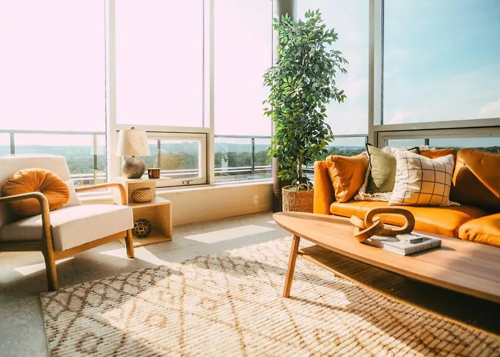 New Luxury 2Br Penthouse Apt In Central Halifax