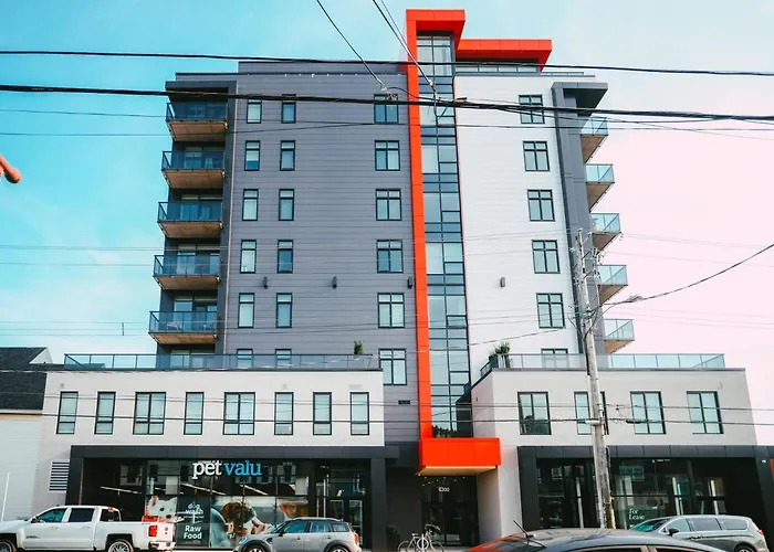 New Luxury 2Br Penthouse Apt In Central Halifax