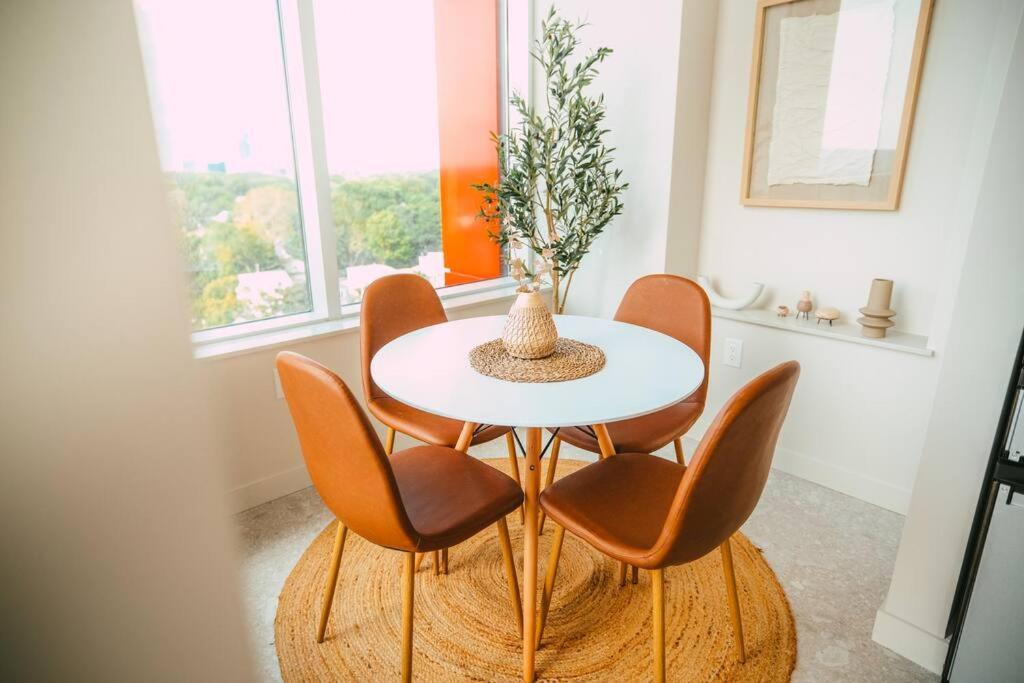 New Luxury 2br Penthouse In * Halifax